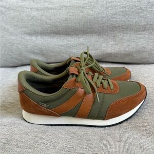 Brand New Kizik Sneaker - Never Worn